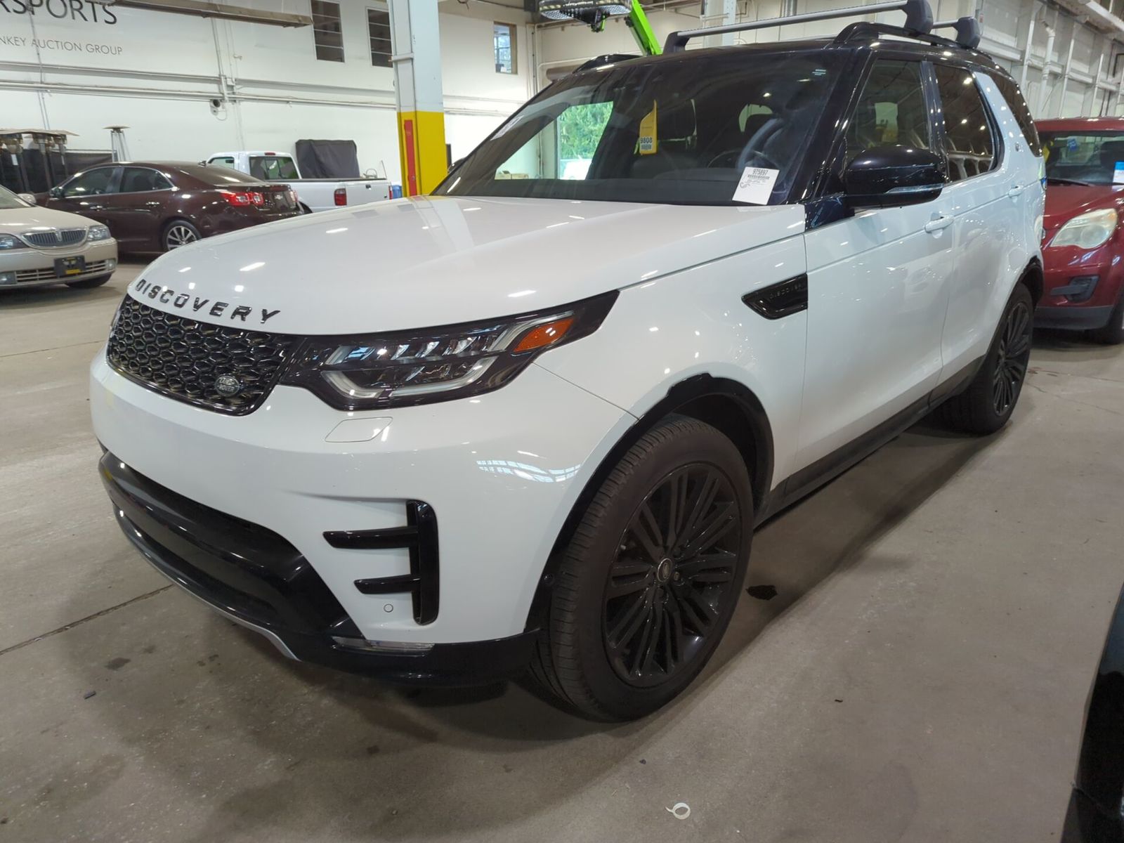2020 Land Rover Discovery  HSE AWD