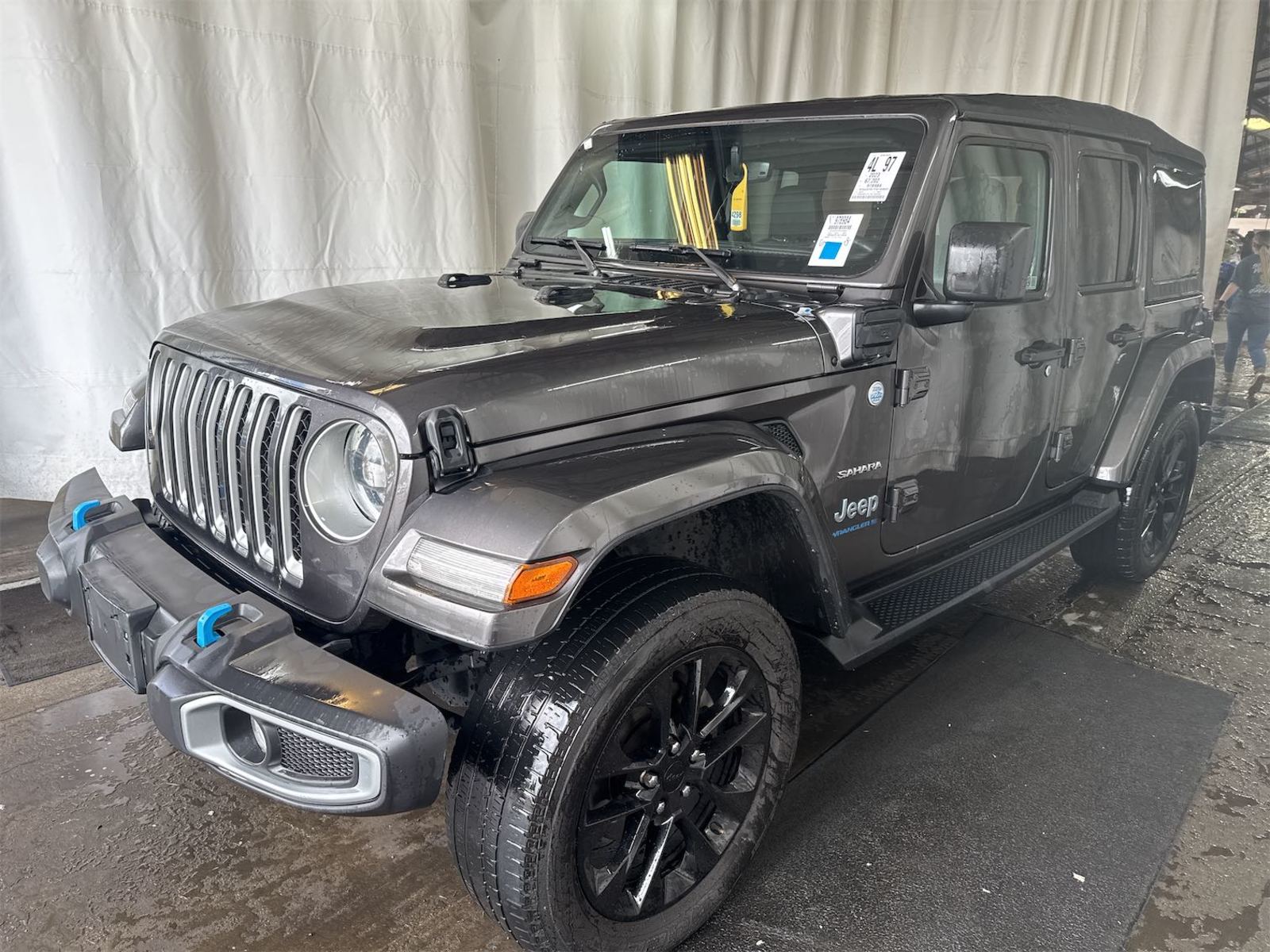 2023 Jeep Wrangler   AWD