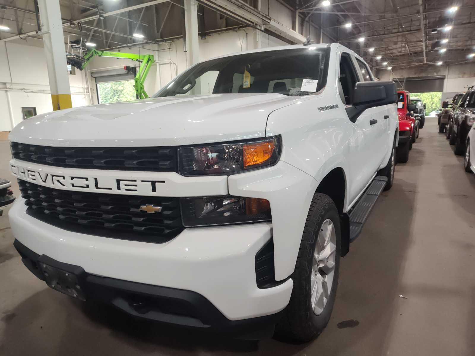 2021 Chevrolet Silverado 1500  Custom AWD