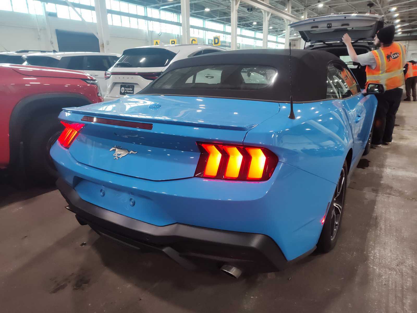 2025 Ford Mustang   RWD
