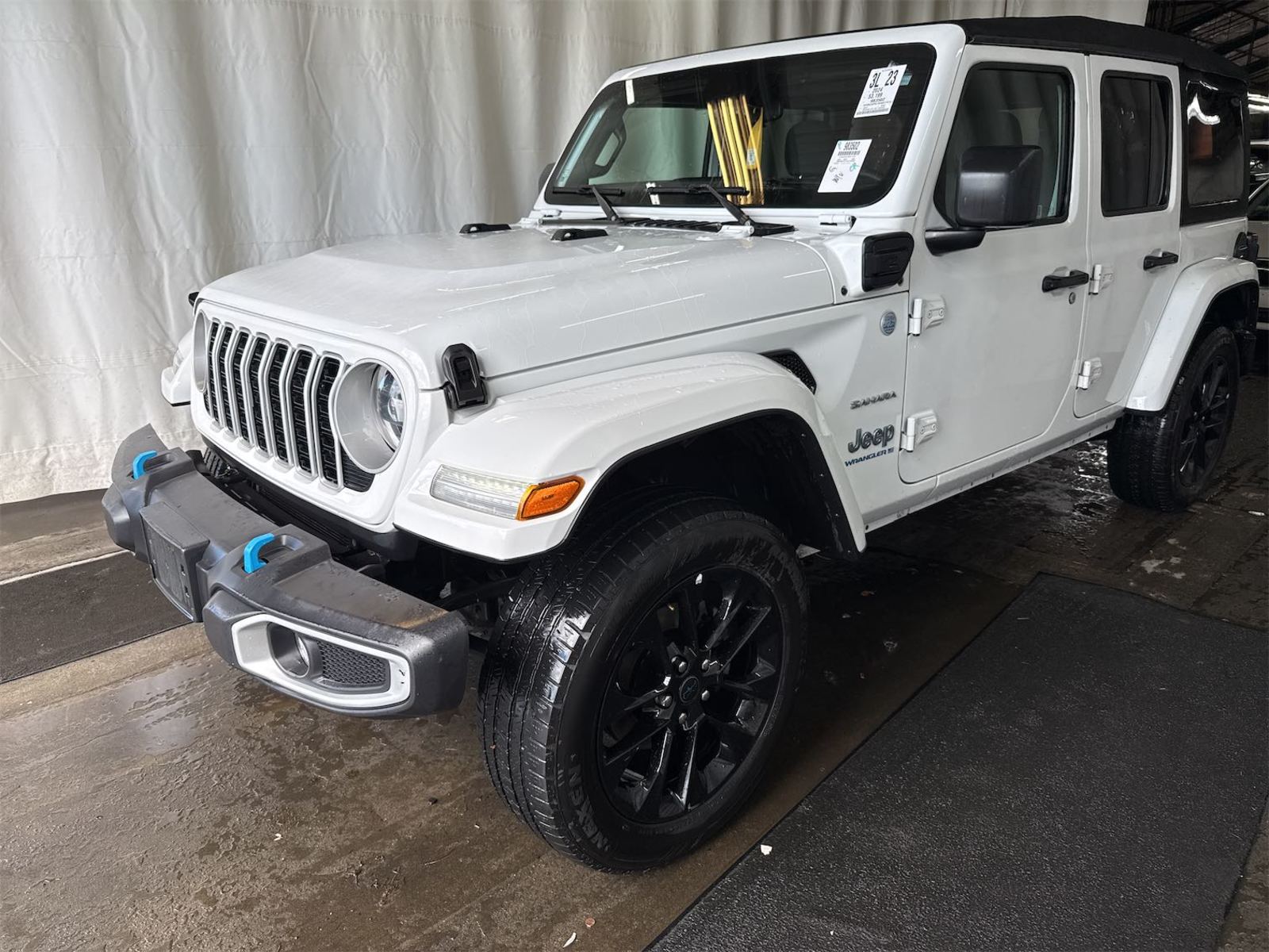 2024 Jeep Wrangler   AWD