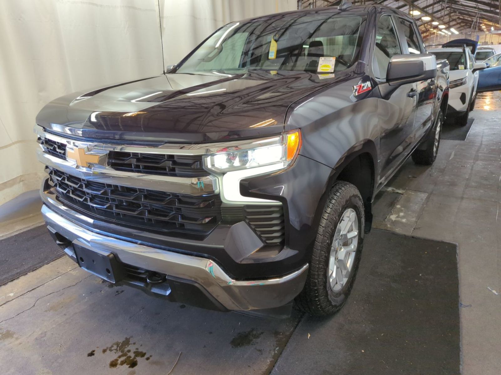 2023 Chevrolet Silverado 1500  LT AWD