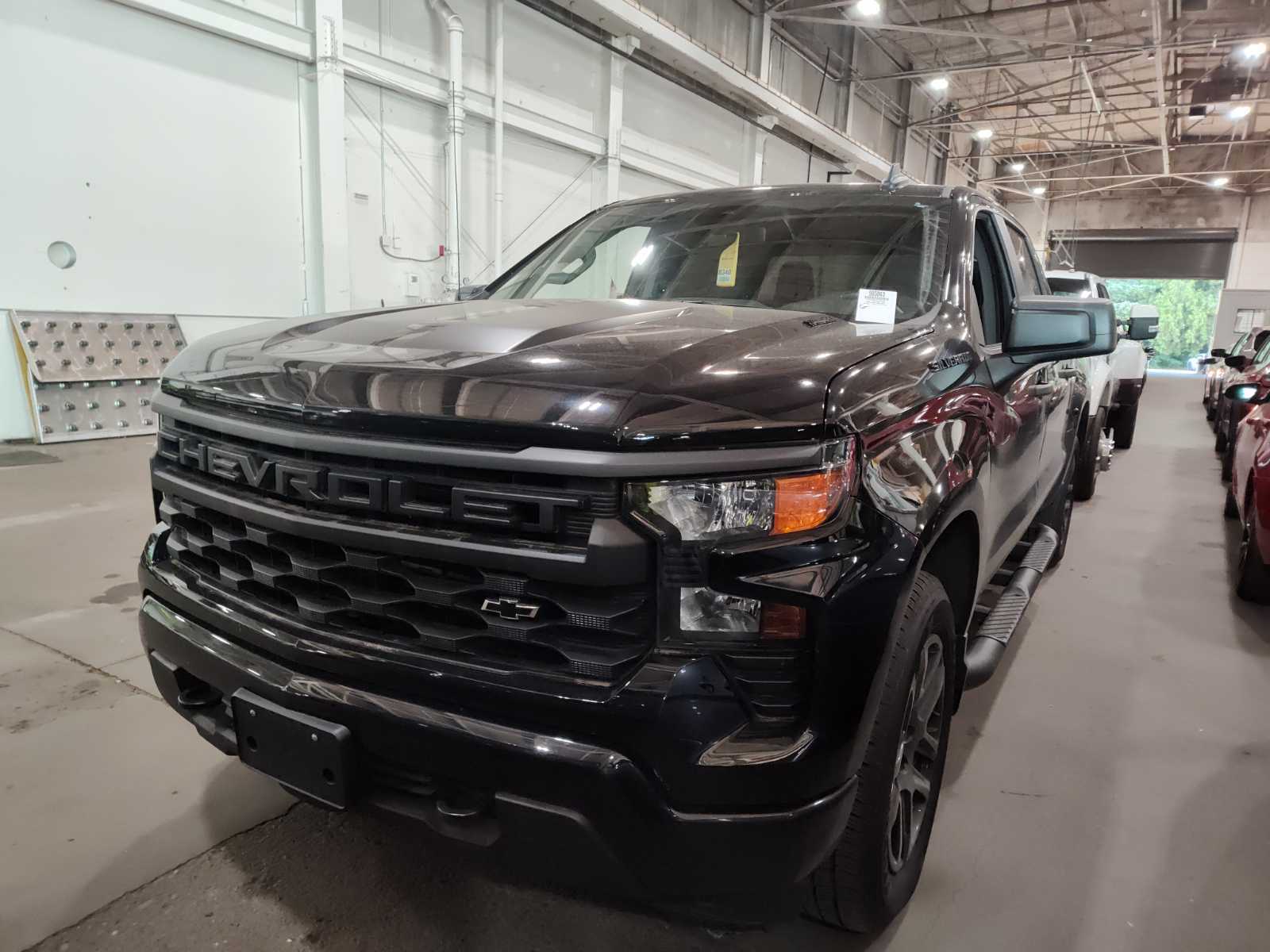 2024 Chevrolet Silverado 1500  Custom AWD