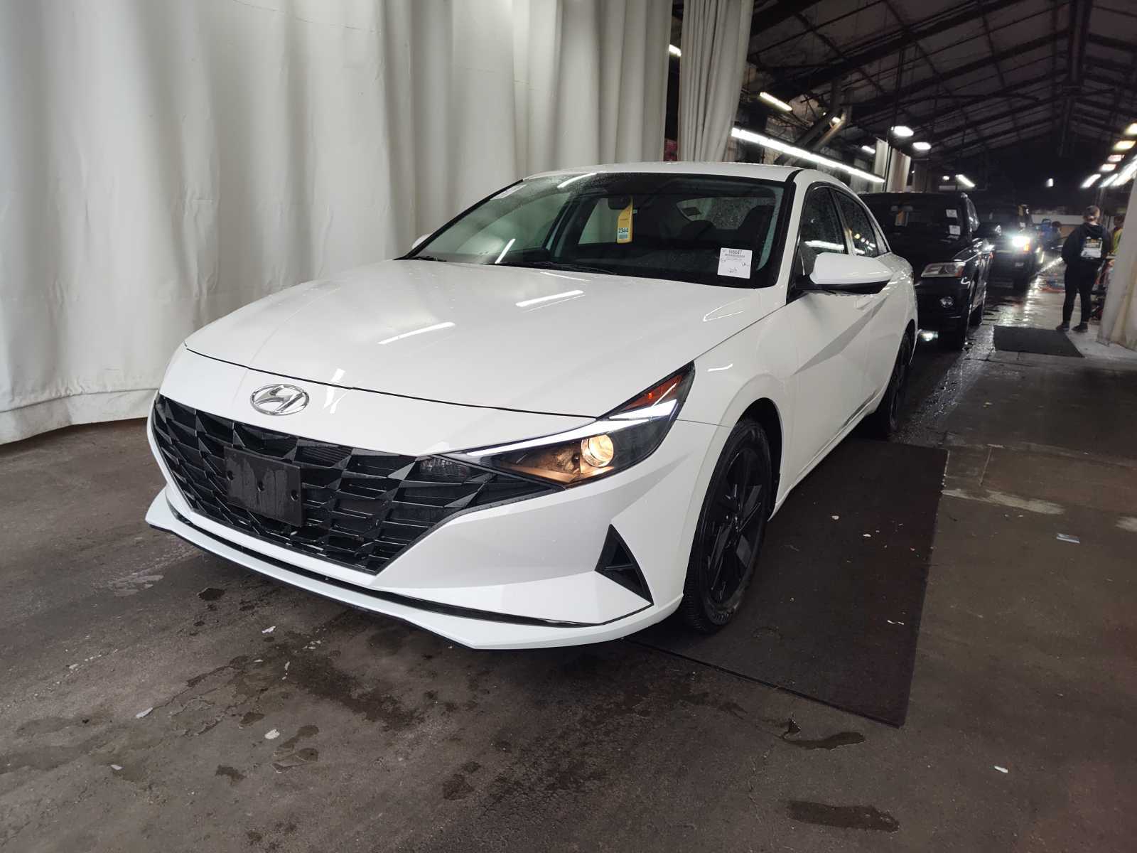 2023 Hyundai Elantra   FWD