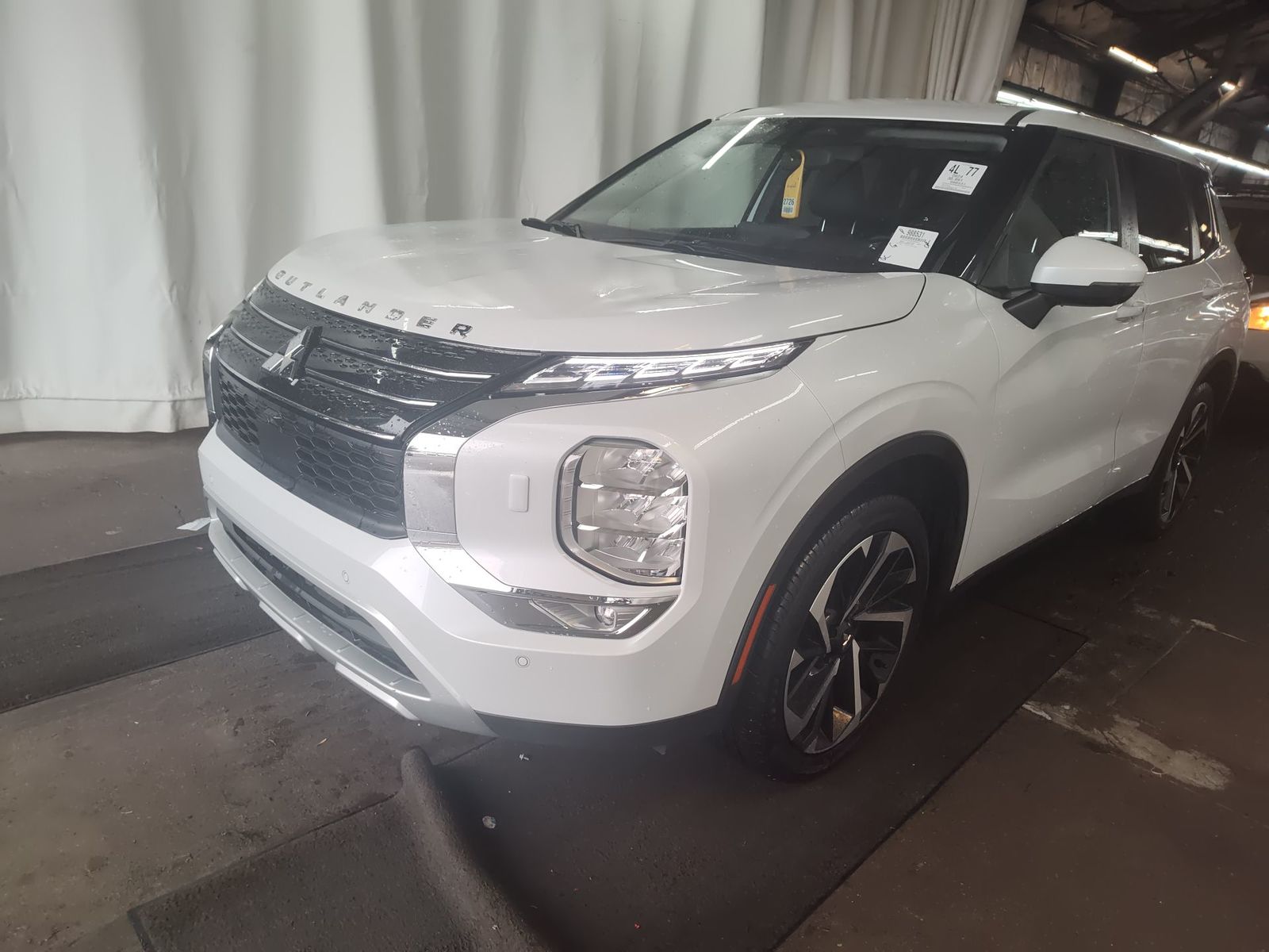 2024 Mitsubishi Outlander  SE AWD