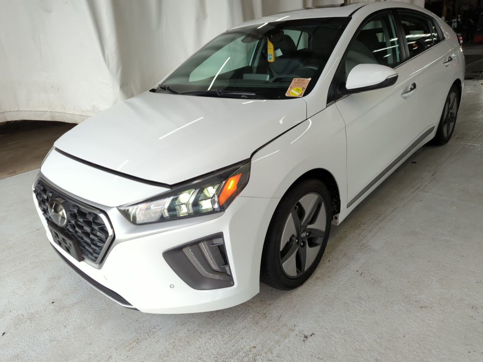 2022 Hyundai Ioniq Hybrid   FWD