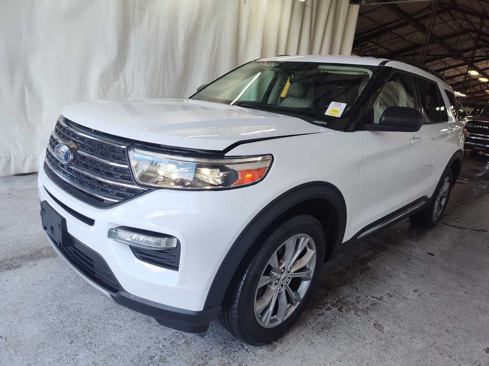 2022 Ford Explorer  XLT AWD