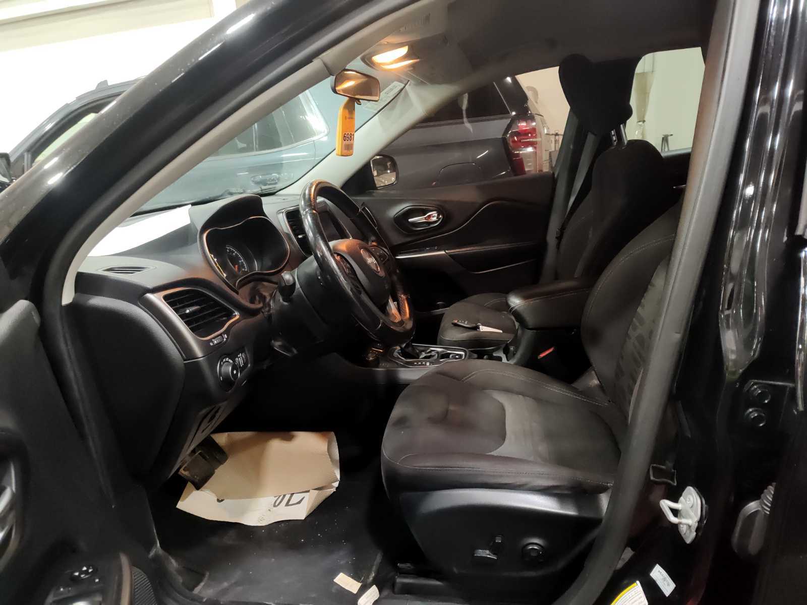 2019 Jeep Cherokee   AWD
