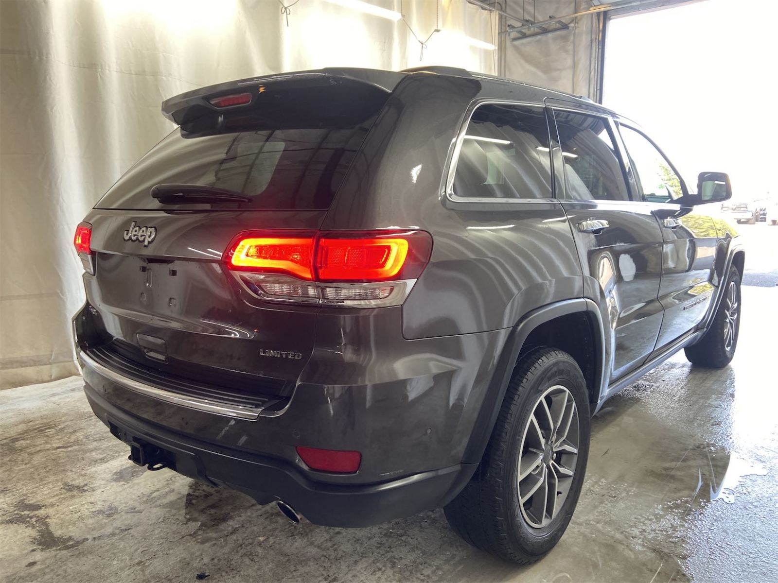 2020 Jeep Grand Cherokee  Limited AWD