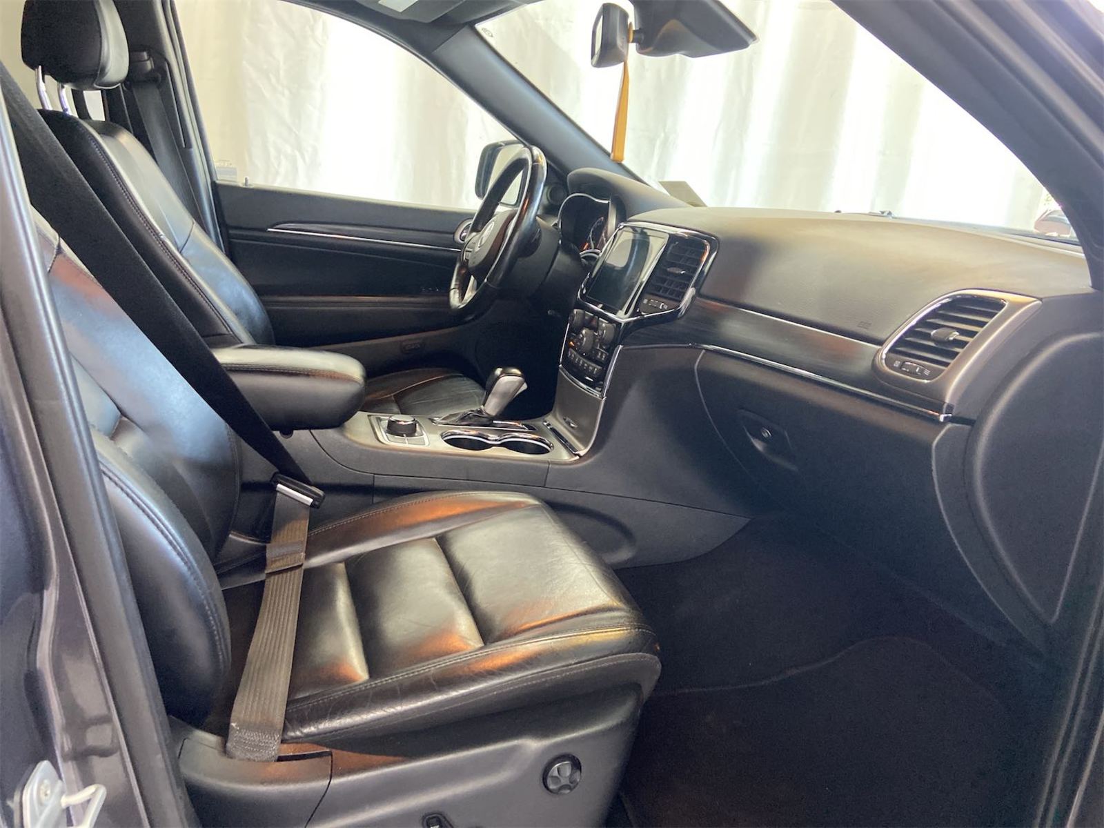2020 Jeep Grand Cherokee  Limited AWD