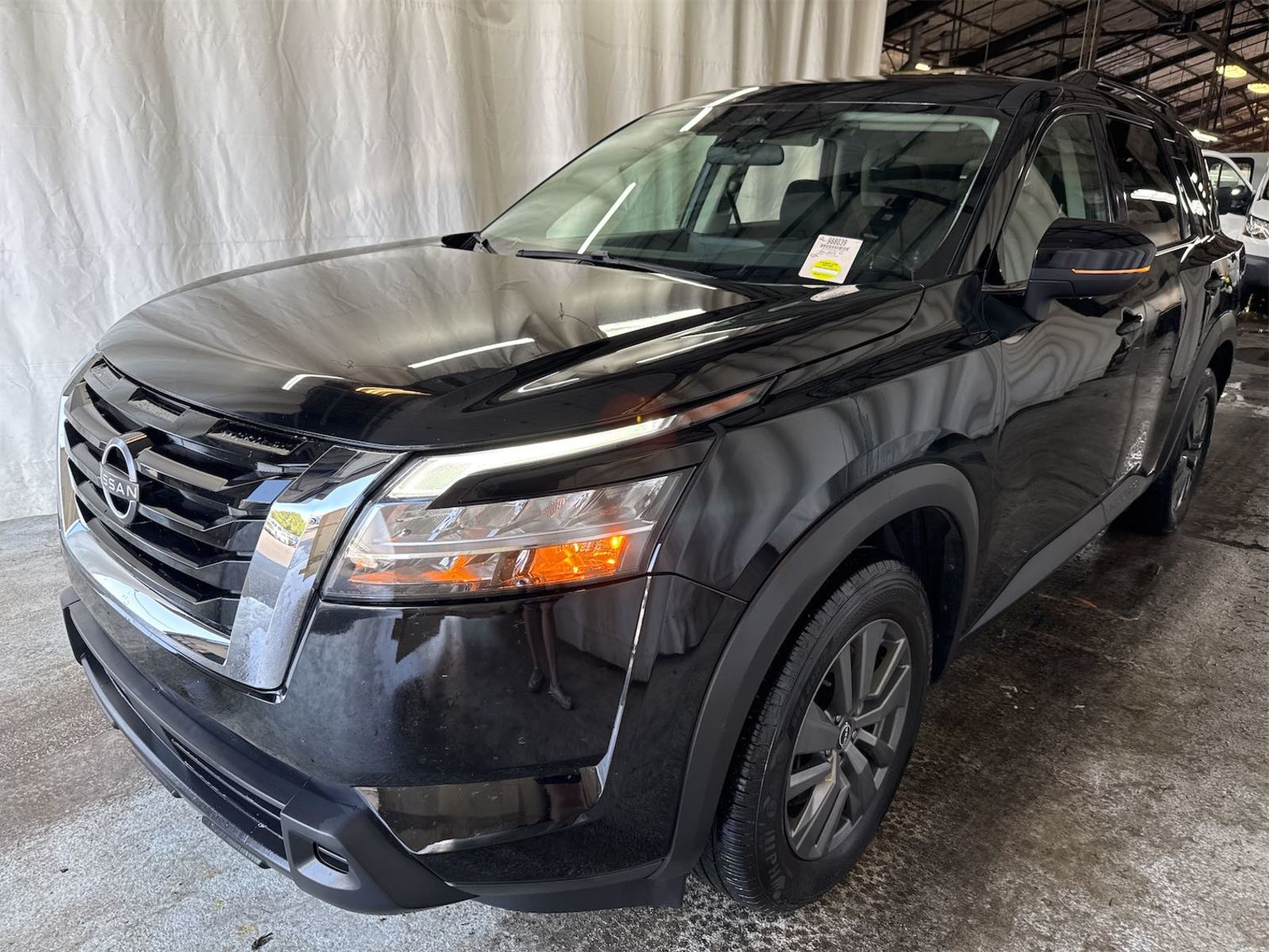 2022 Nissan Pathfinder SV FWD