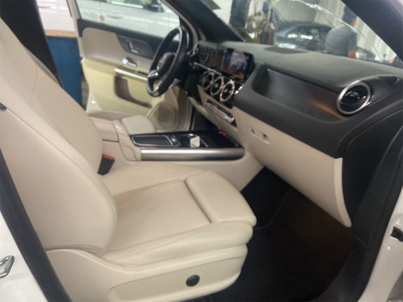 2025 Mercedes-Benz GLA   AWD