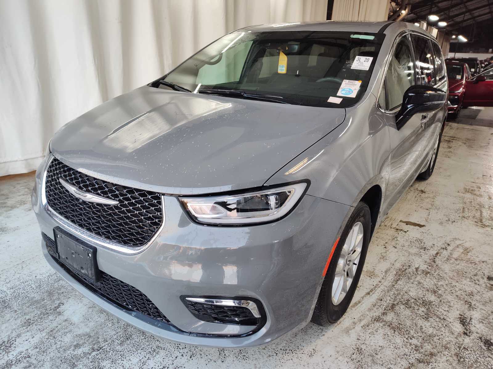2025 Chrysler Pacifica  Select FWD