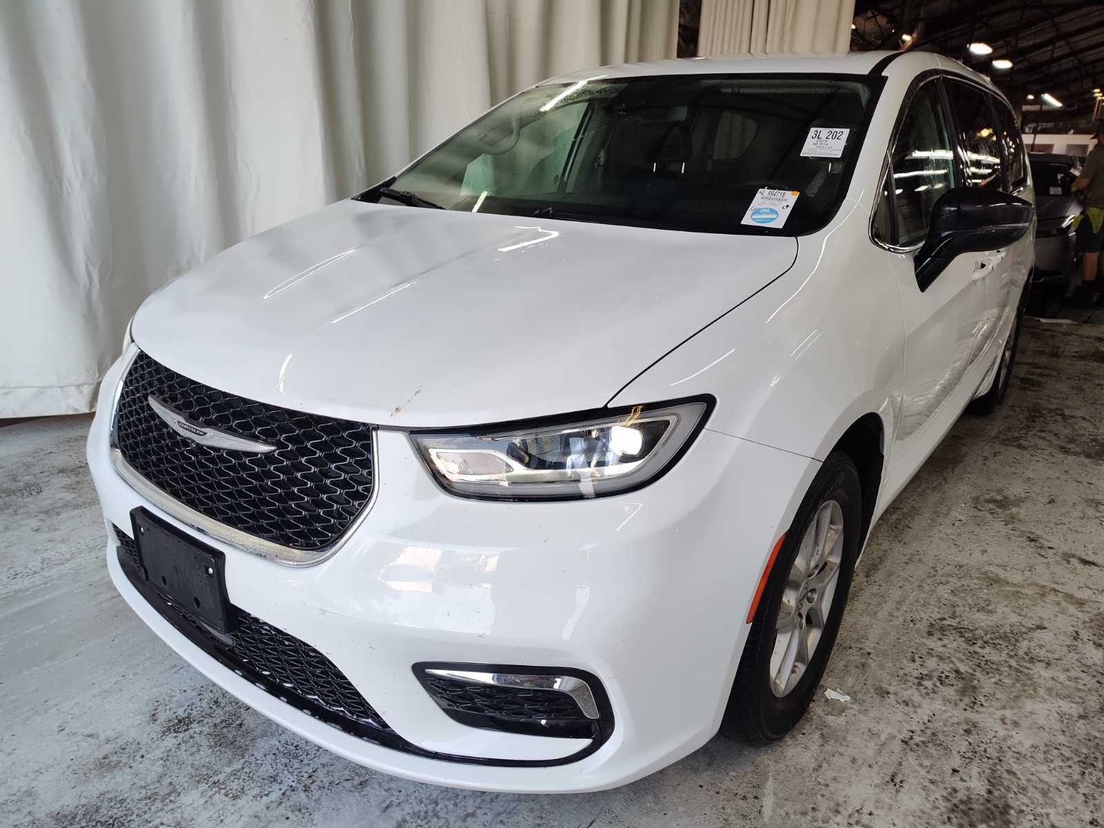 2024 Chrysler Pacifica  Touring L FWD