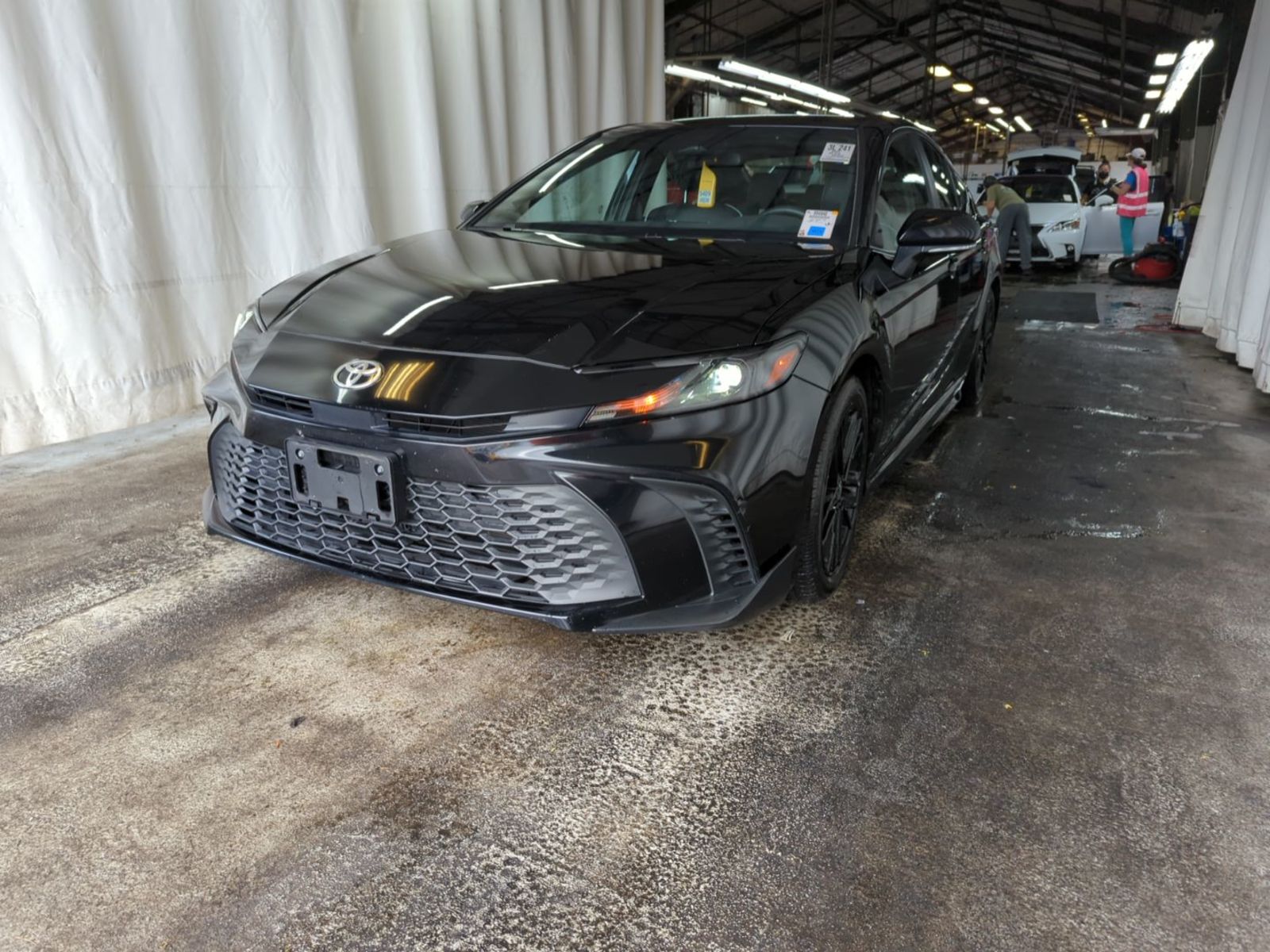 2025 Toyota Camry   FWD