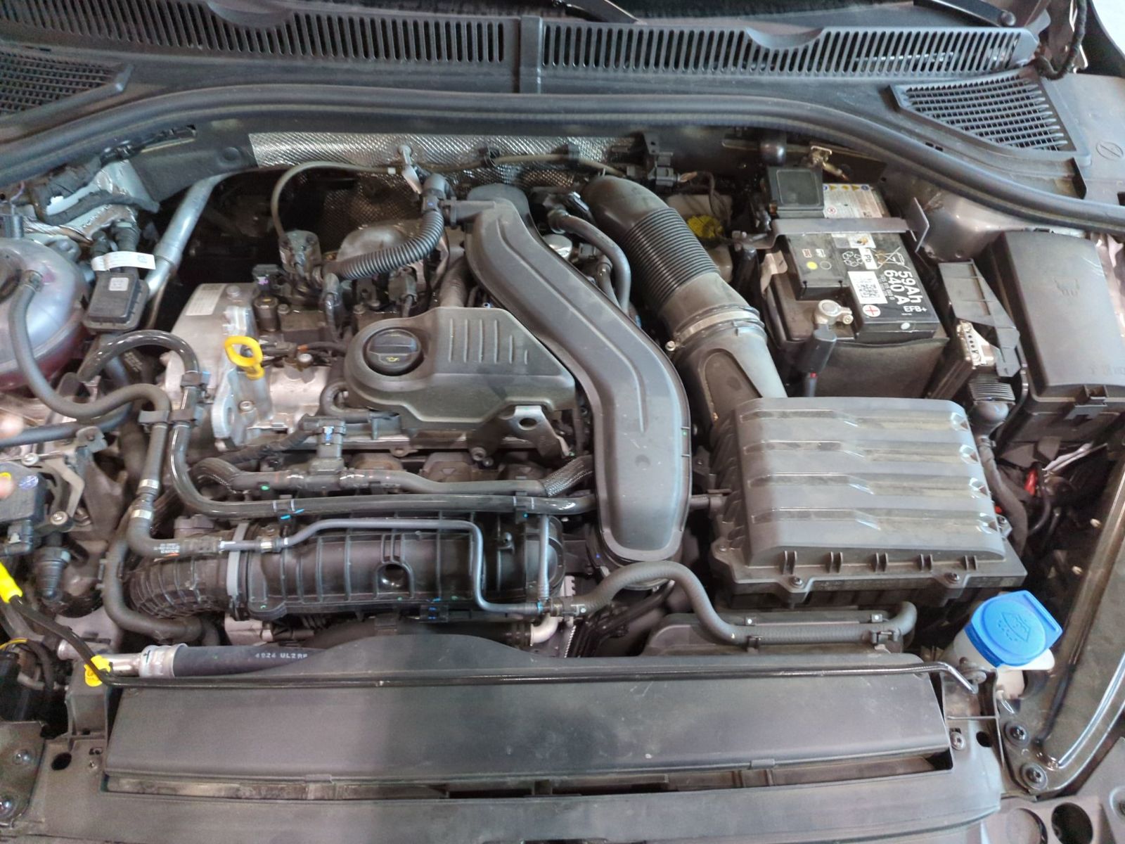 2025 Volkswagen Jetta  SE FWD