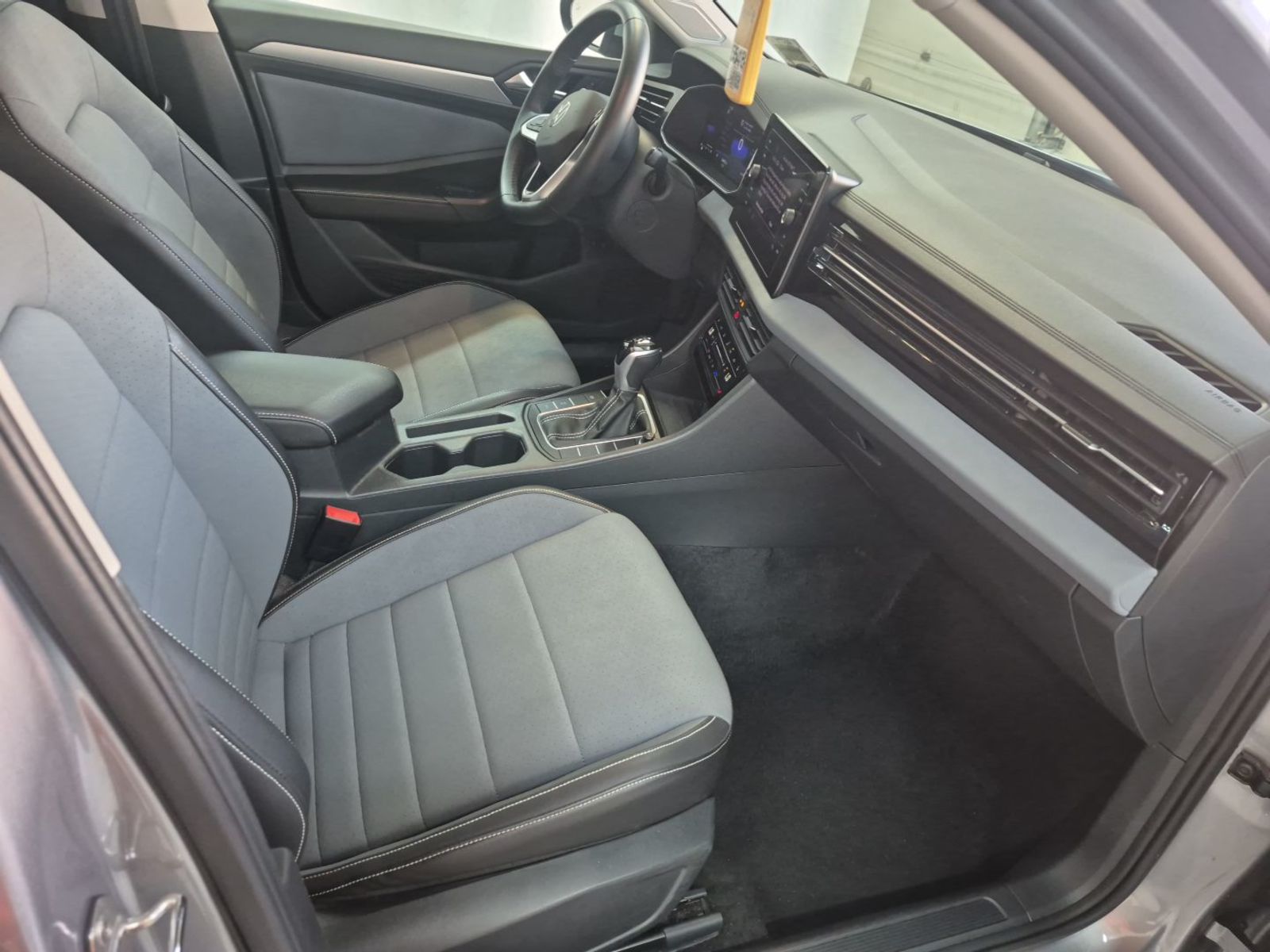 2025 Volkswagen Jetta  SE FWD