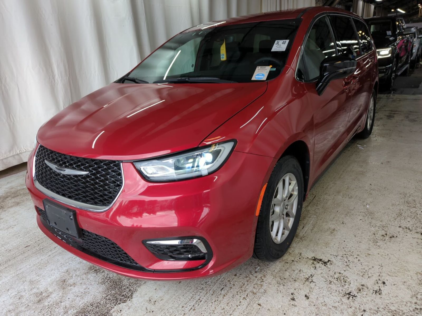 2025 Chrysler Pacifica  Select FWD