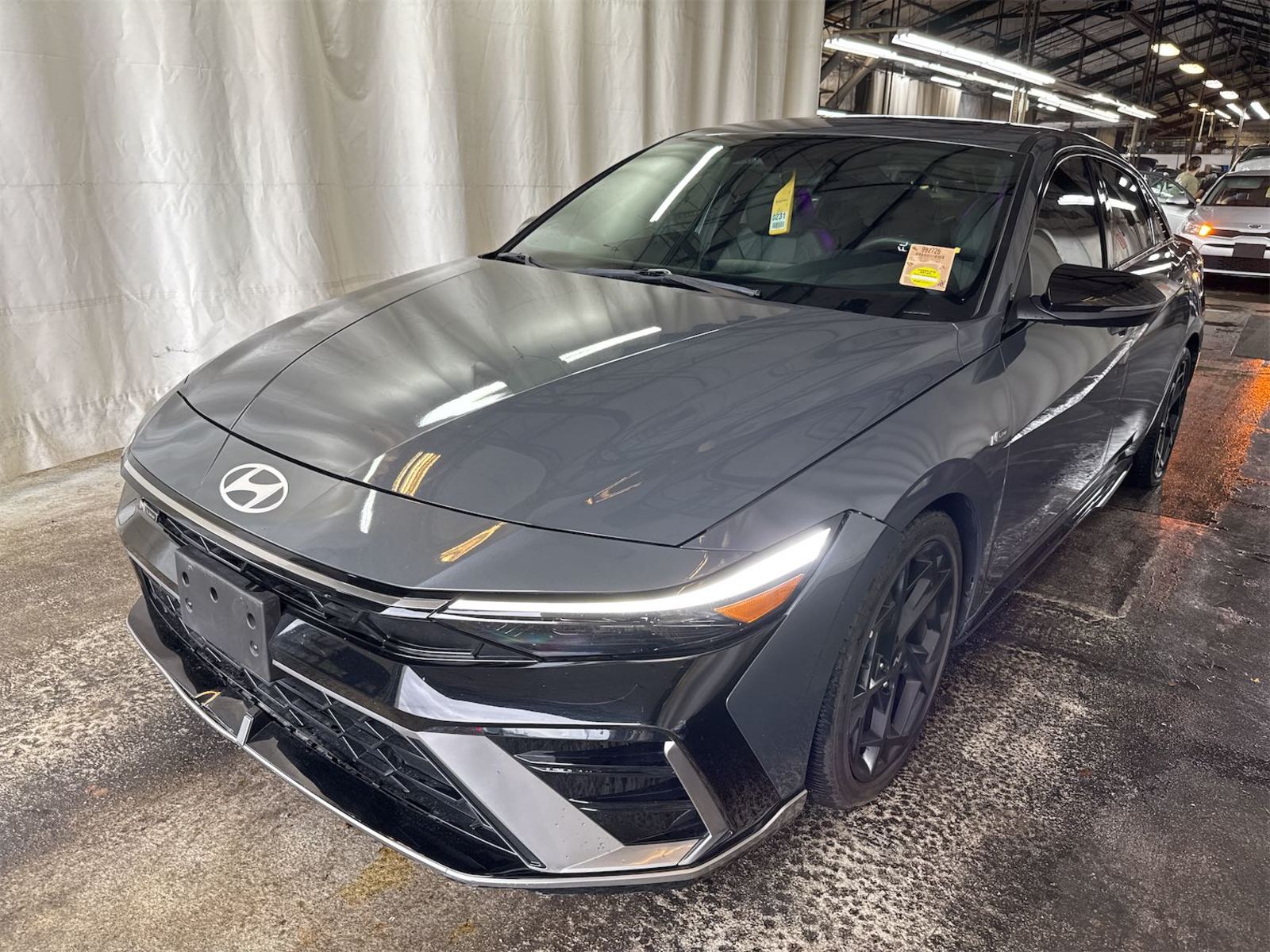 2025 Hyundai Elantra   FWD