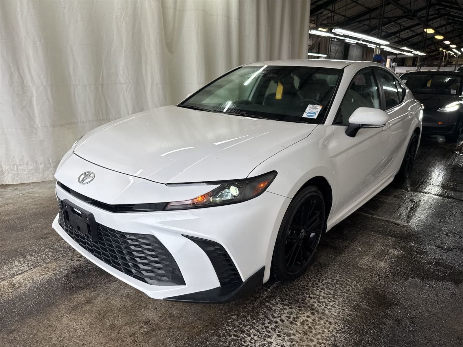 2025 Toyota Camry   FWD