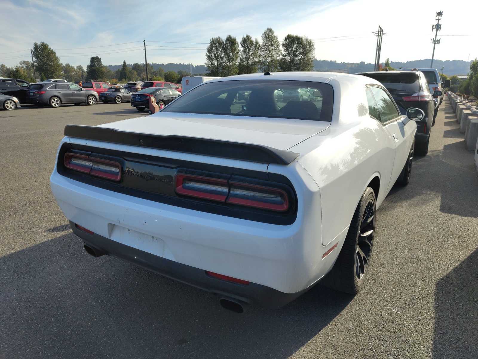 2021 Dodge Challenger  SXT RWD