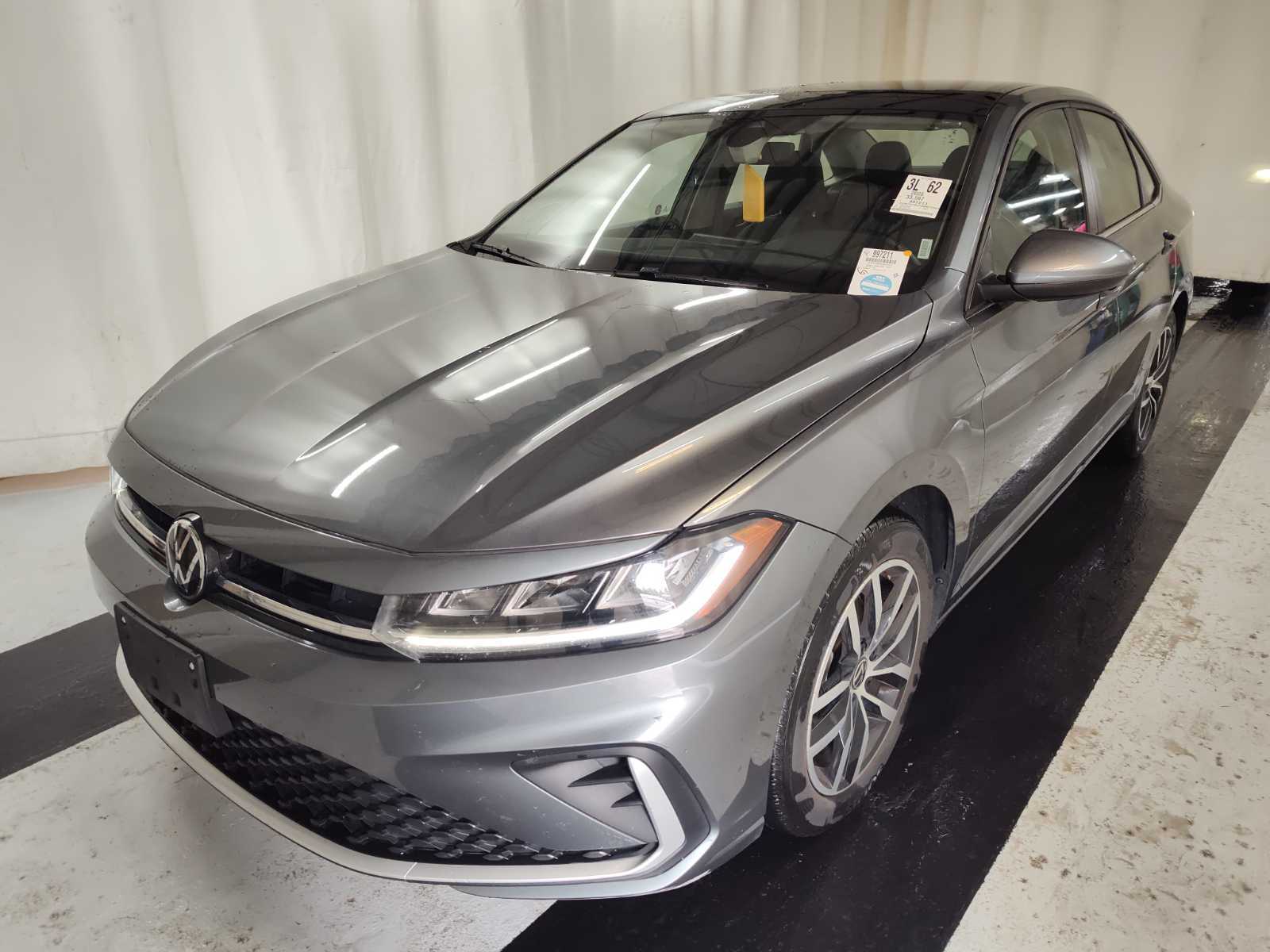 2025 Volkswagen Jetta  SE FWD