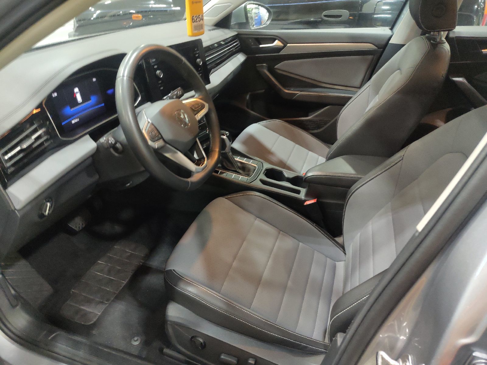 2025 Volkswagen Jetta  SE FWD