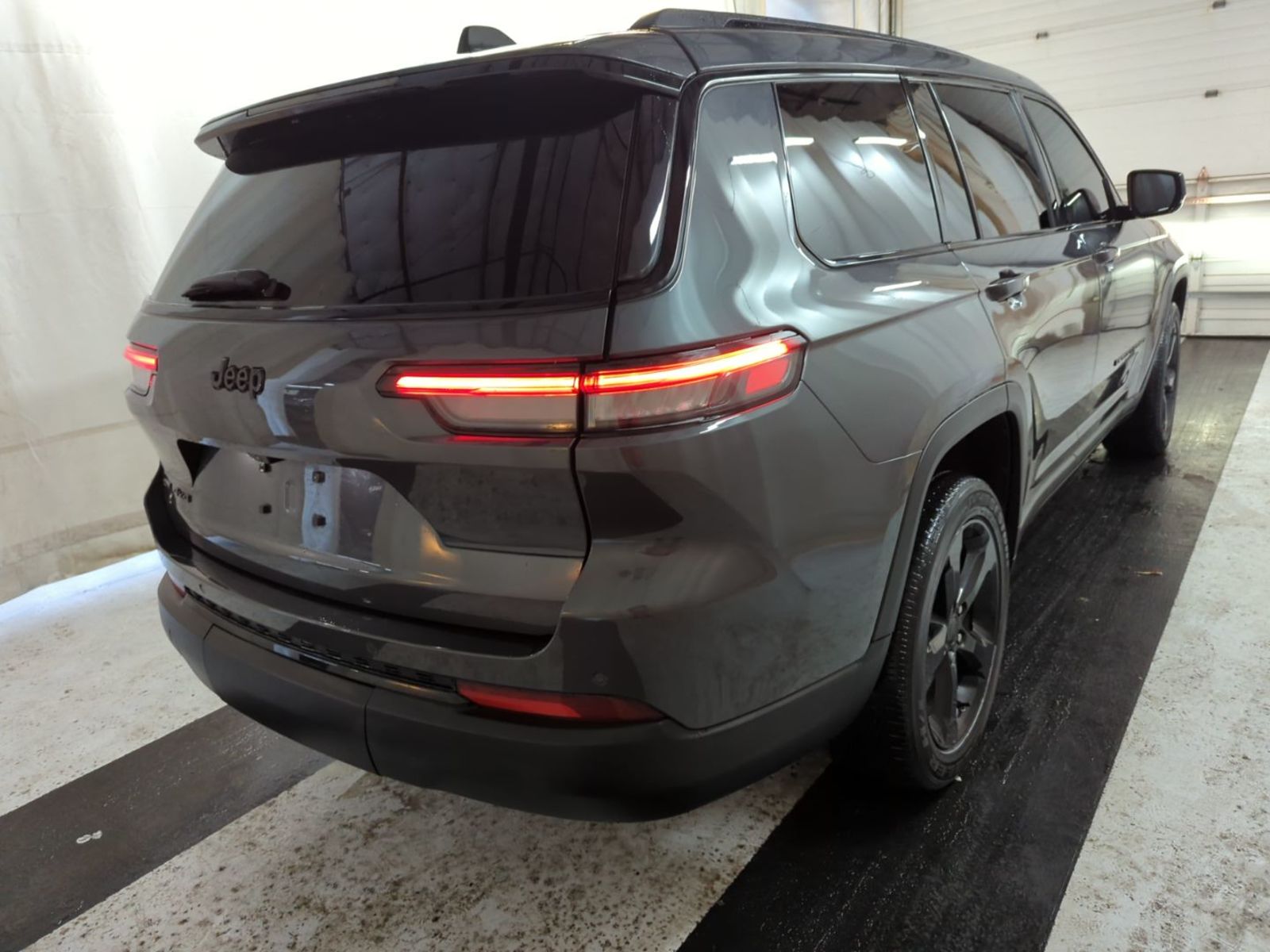 2023 Jeep Grand Cherokee   AWD