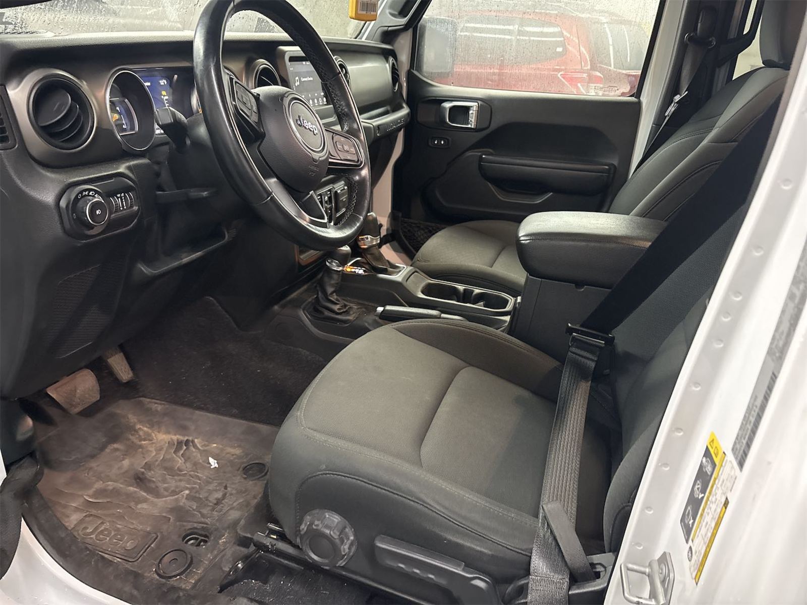 2021 Jeep Wrangler   AWD