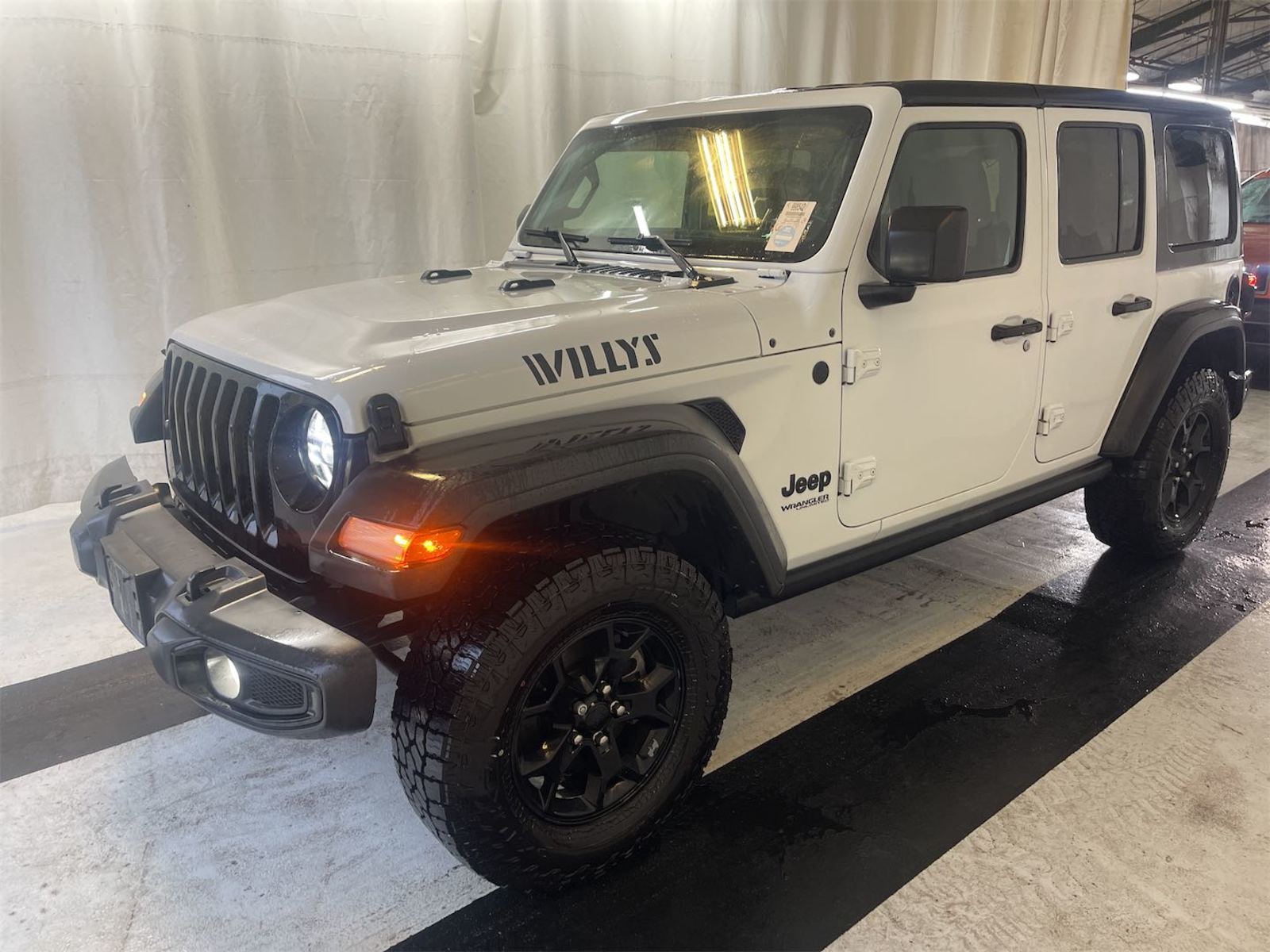 2021 Jeep Wrangler   AWD