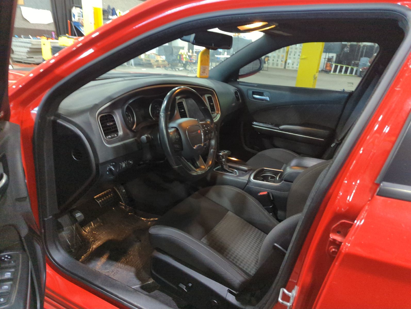 2021 Dodge Charger   RWD