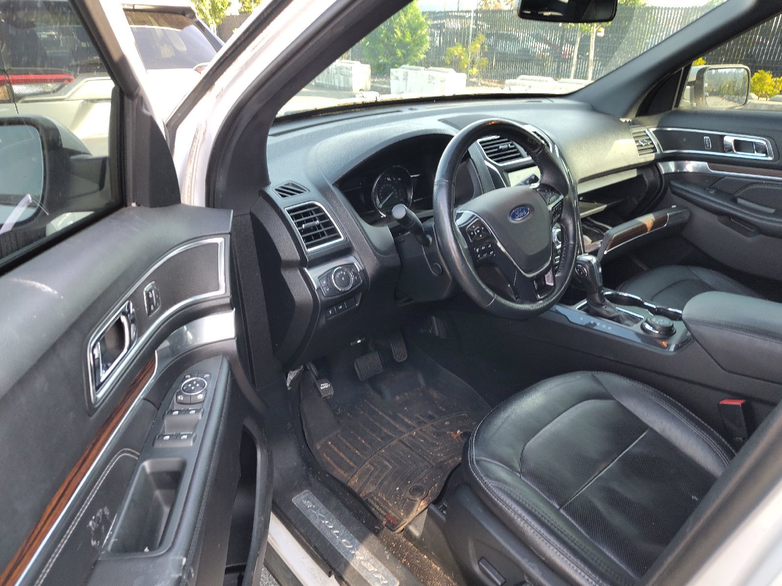 2019 Ford Explorer  Limited AWD