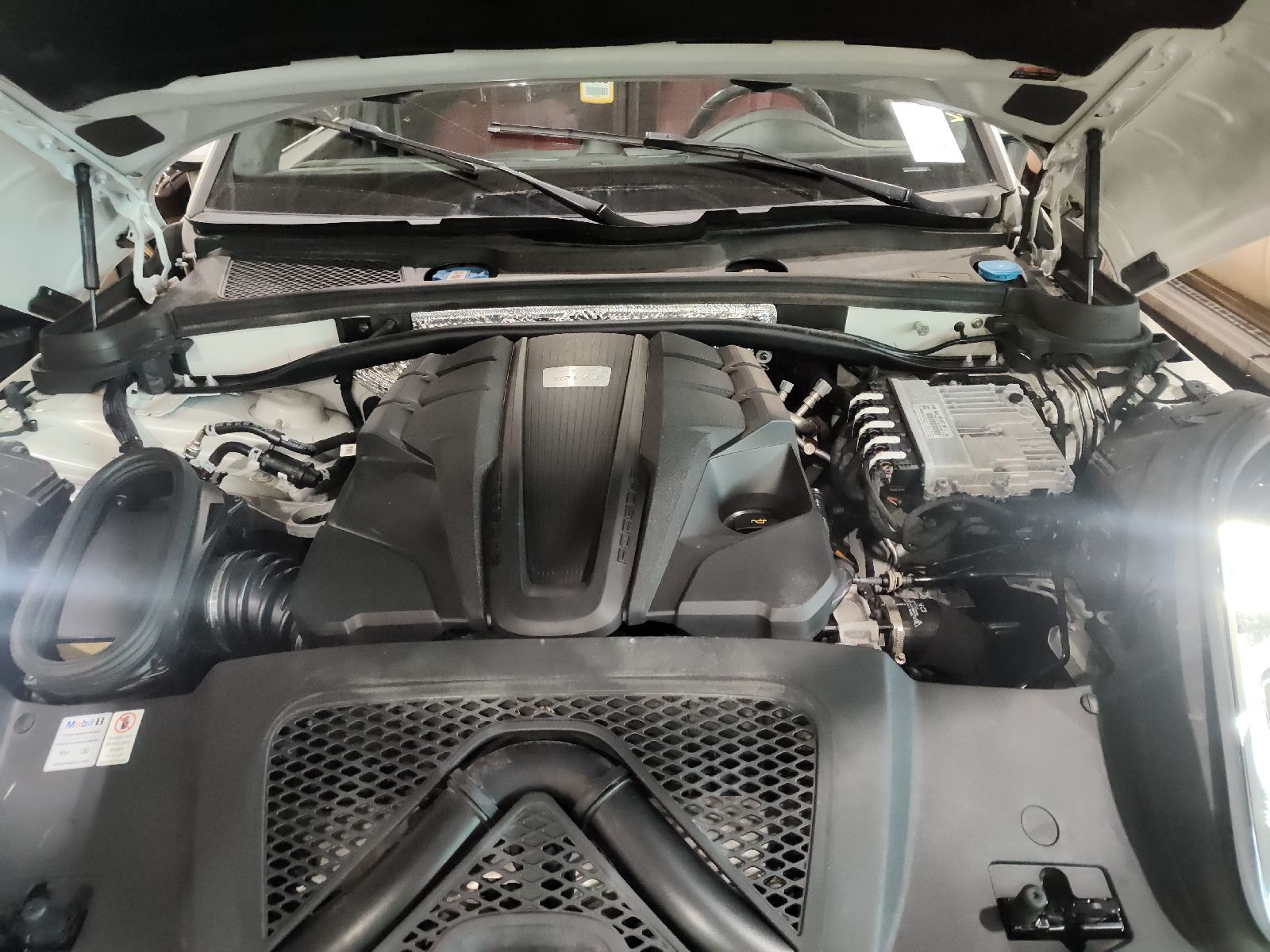 2021 Porsche macan  S AWD