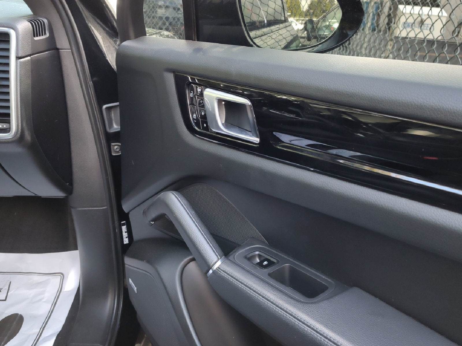 2021 Porsche cayenne   AWD