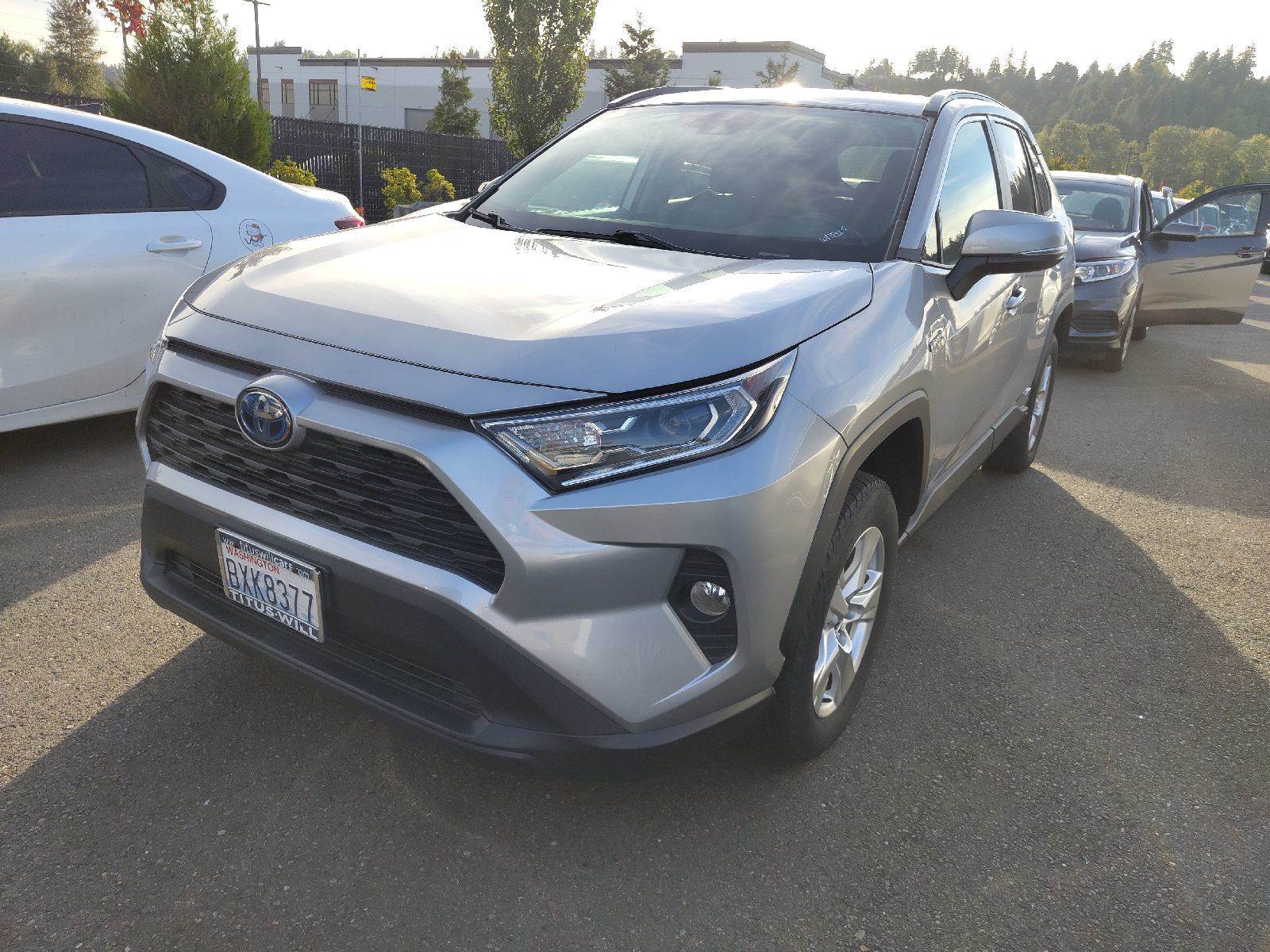 2021 Toyota RAV4  Hybrid XLE AWD