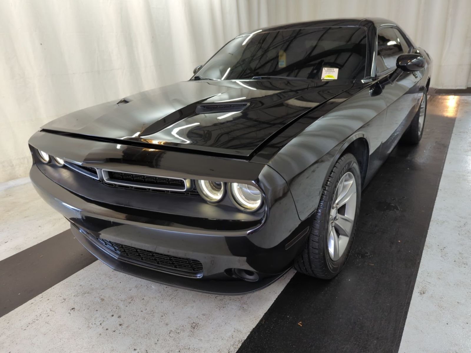 2022 Dodge Challenger  SXT RWD