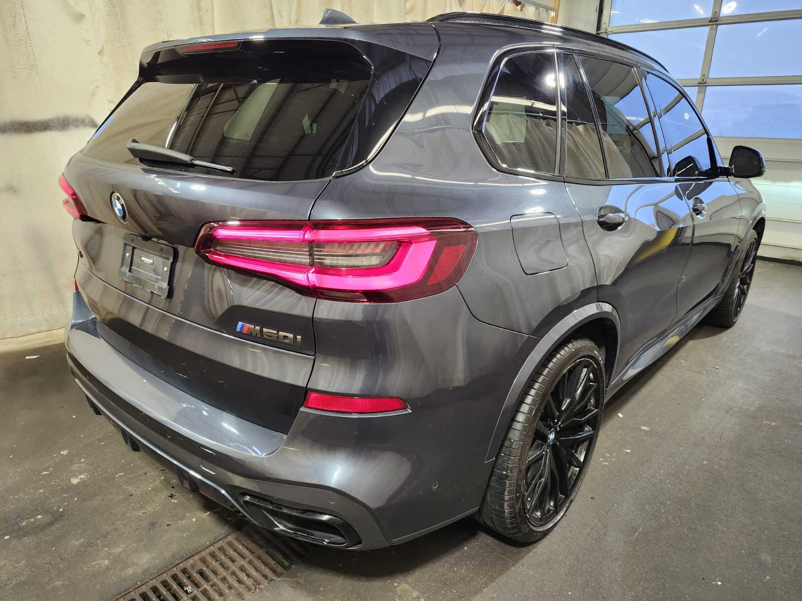 2021 BMW X5  M50i AWD
