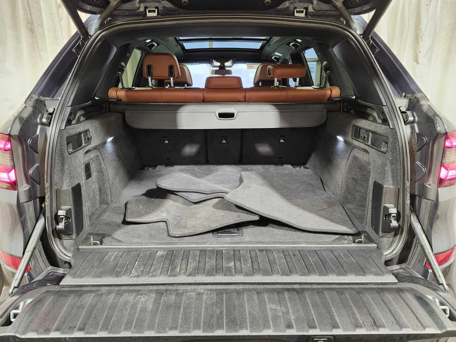 2021 BMW X5  M50i AWD