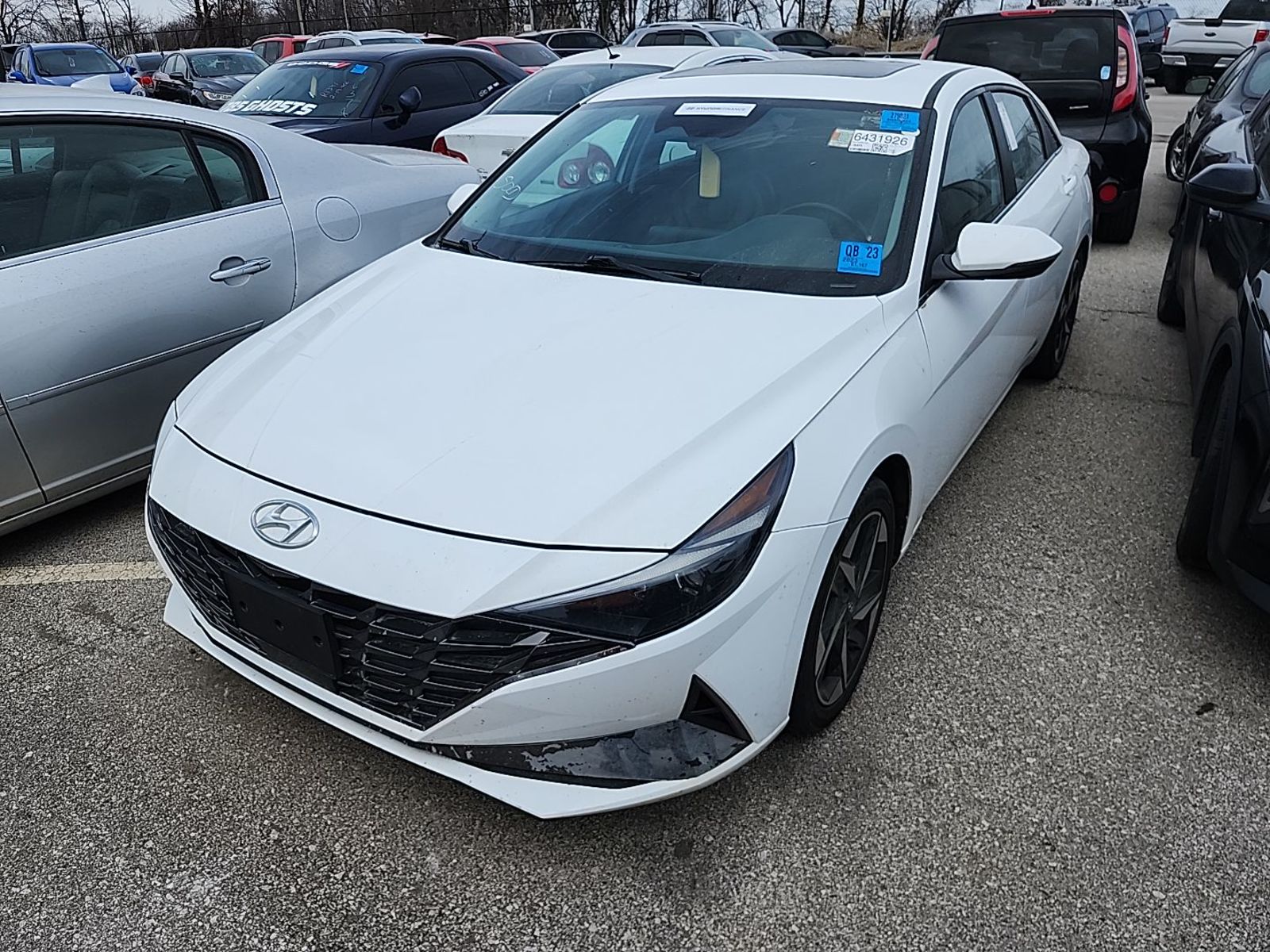 2023 Hyundai Elantra   FWD