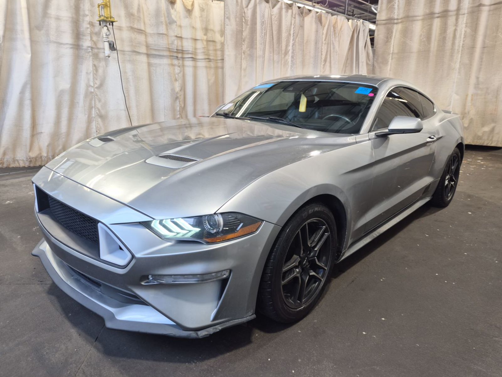 2022 Ford Mustang   RWD