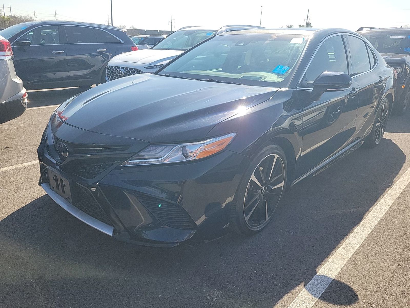 2019 Toyota Camry   FWD
