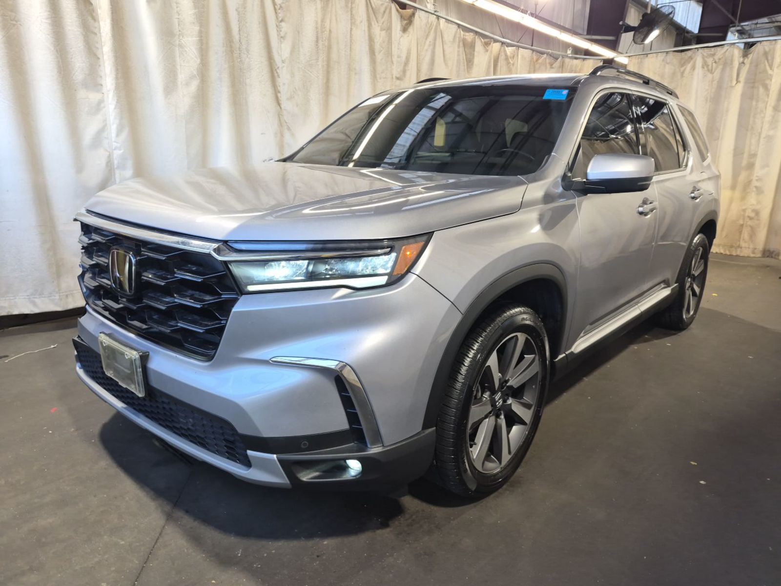 2023 Honda Pilot  Touring FWD