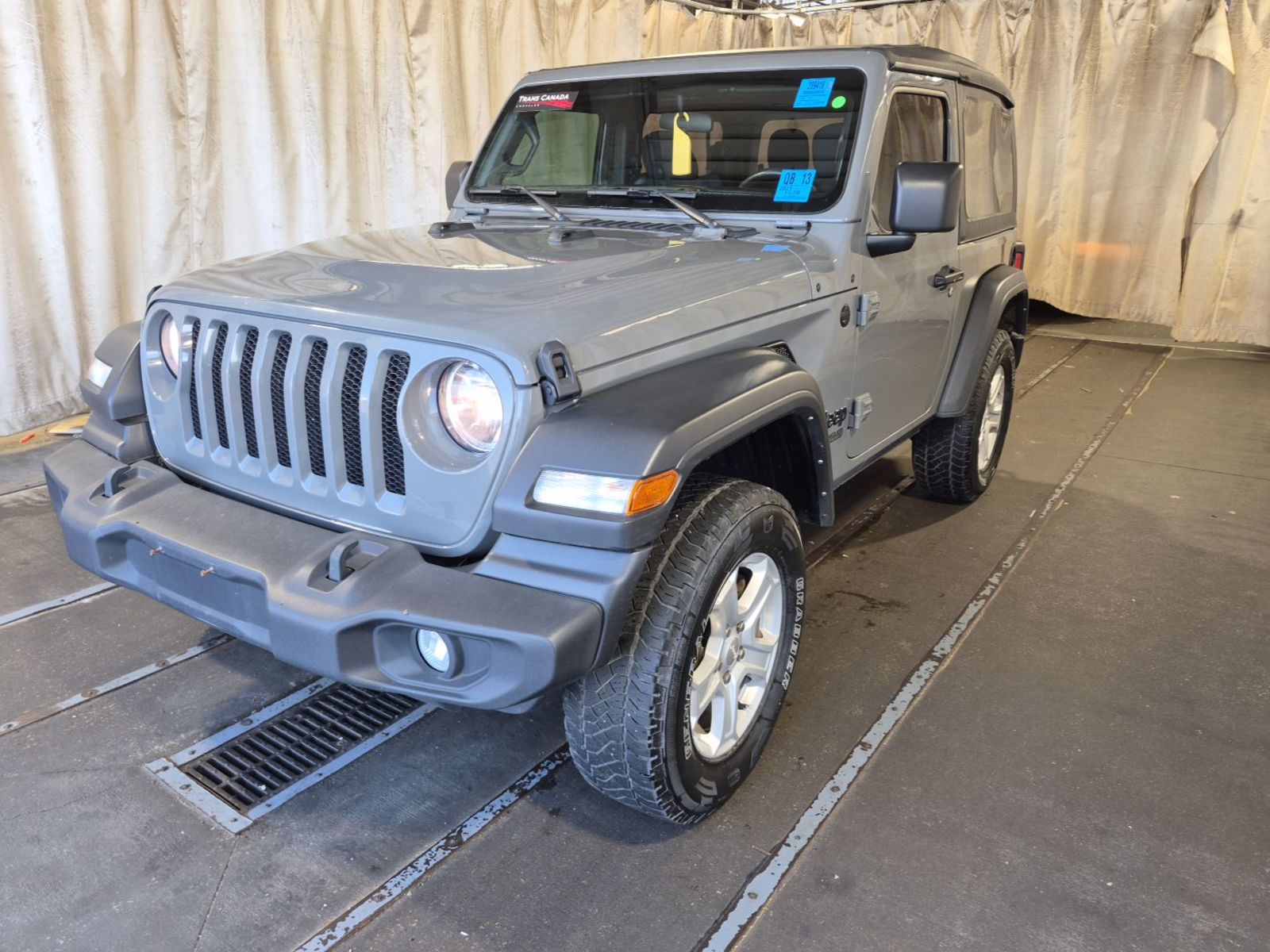 2021 Jeep Wrangler   AWD