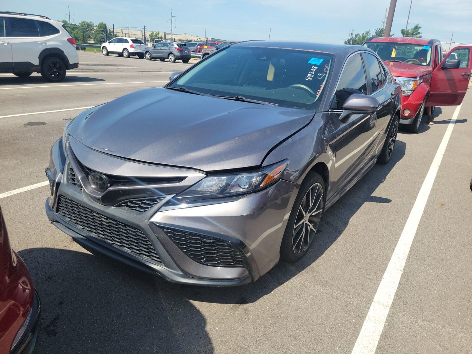 2021 Toyota Camry  SE FWD