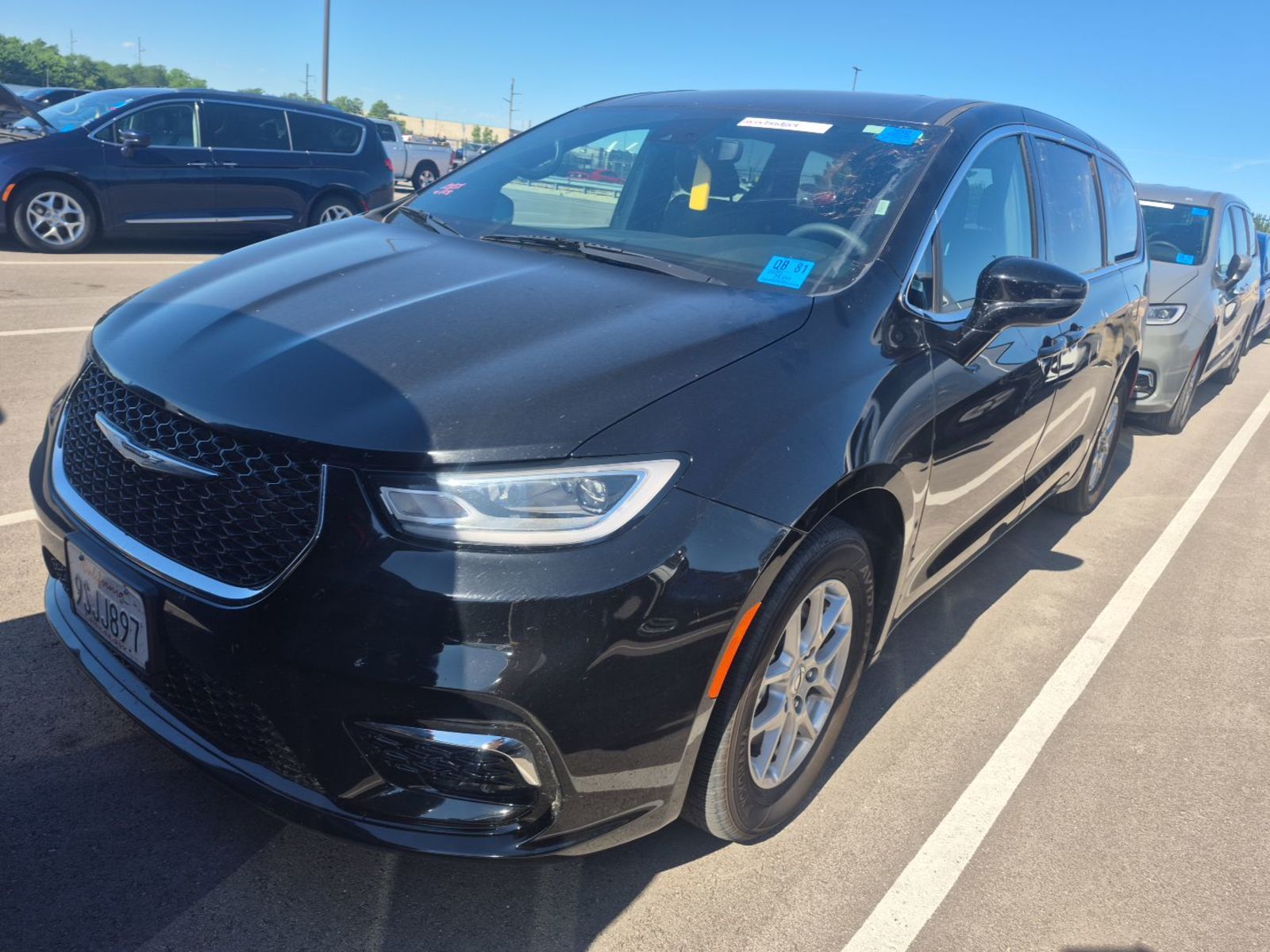 2025 Chrysler Pacifica  Select FWD