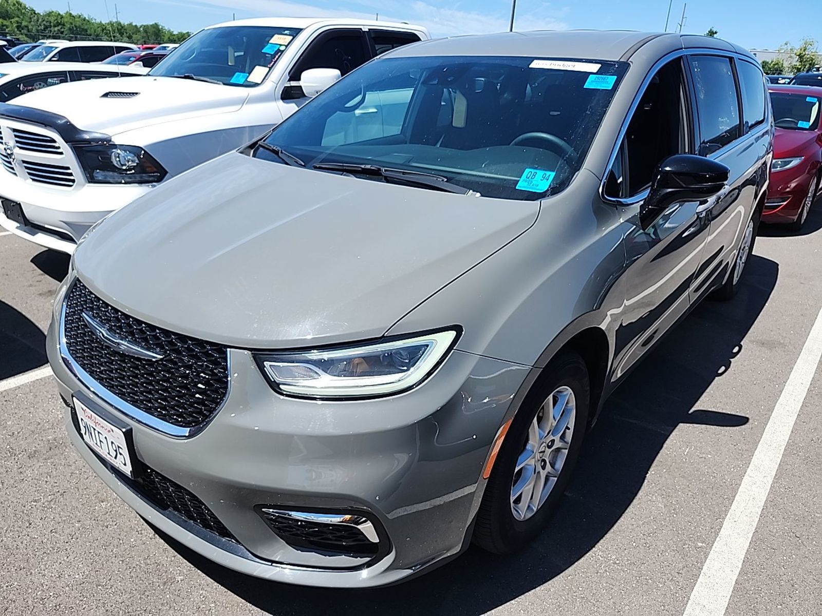 2025 Chrysler Pacifica  Select FWD