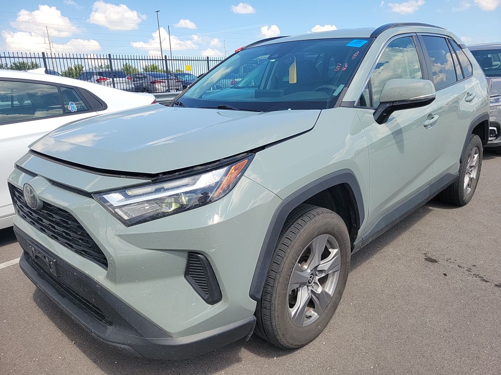 2022 Toyota RAV4  XLE FWD