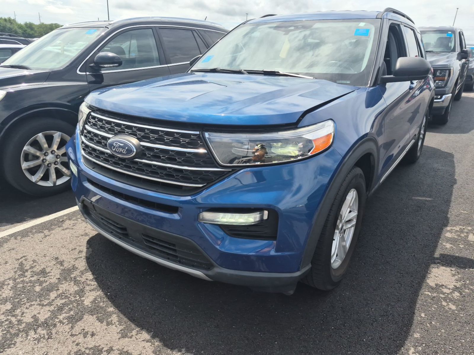 2022 Ford Explorer  XLT RWD
