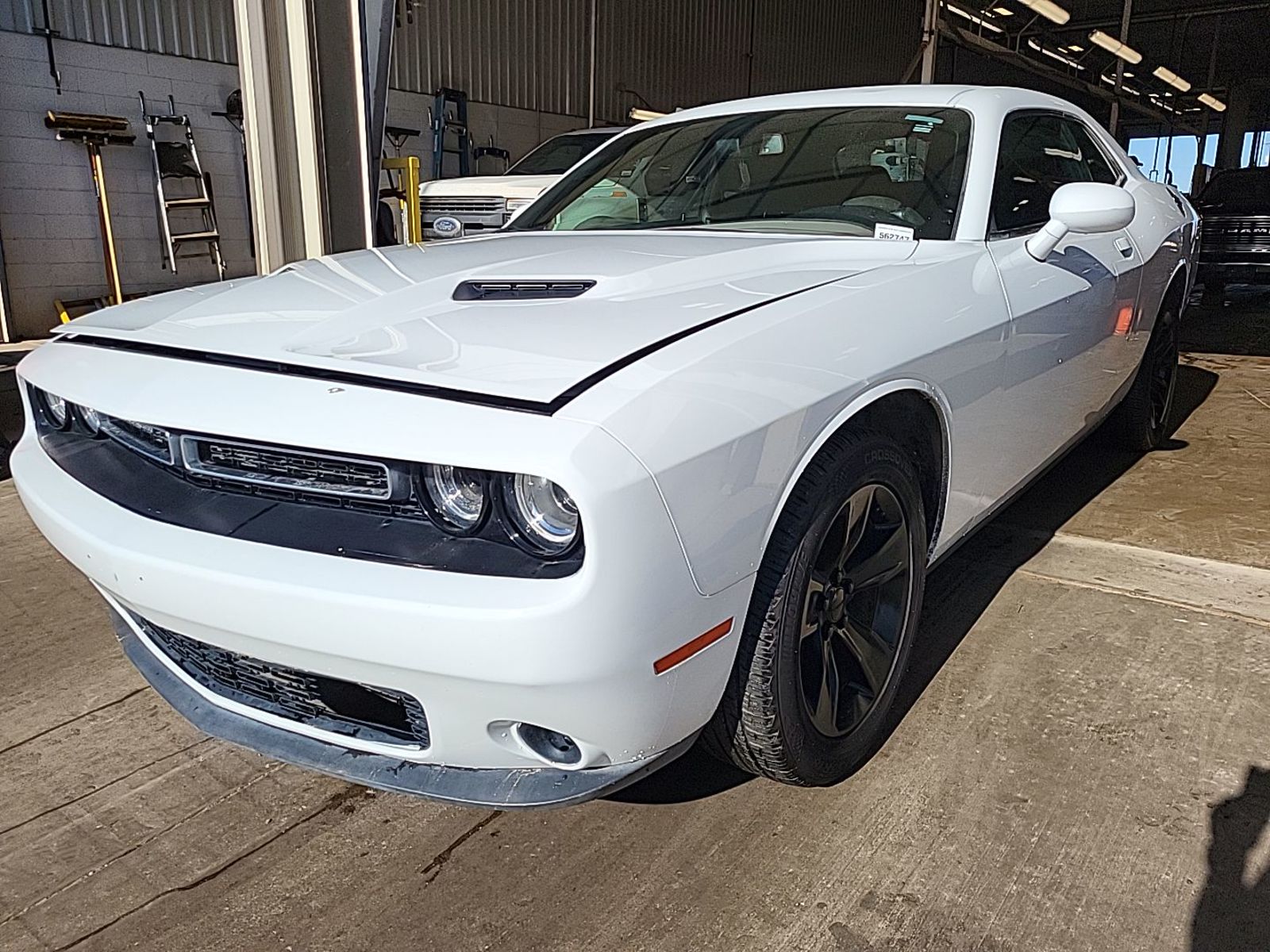 2019 Dodge Challenger  SXT RWD
