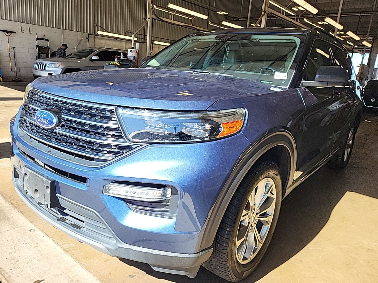 2020 Ford Explorer  XLT AWD
